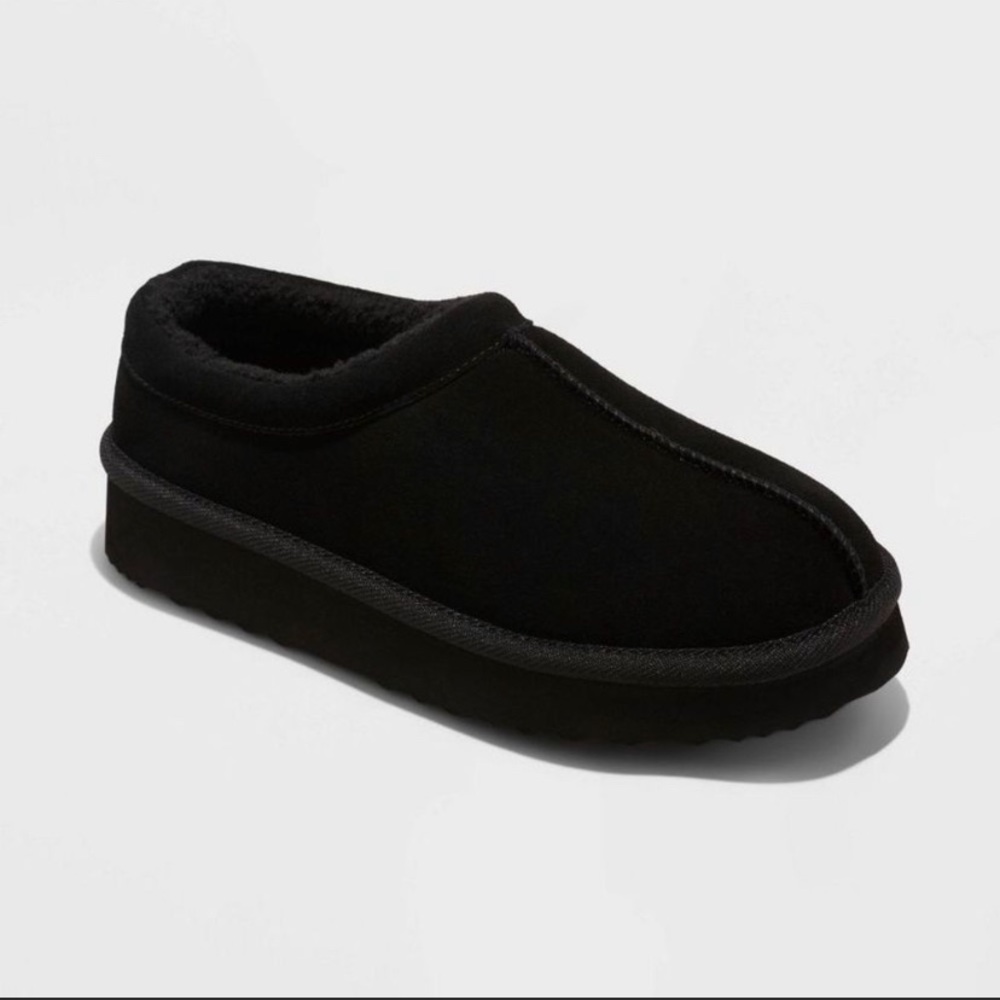 Women’s black slippers Amira Stars Above